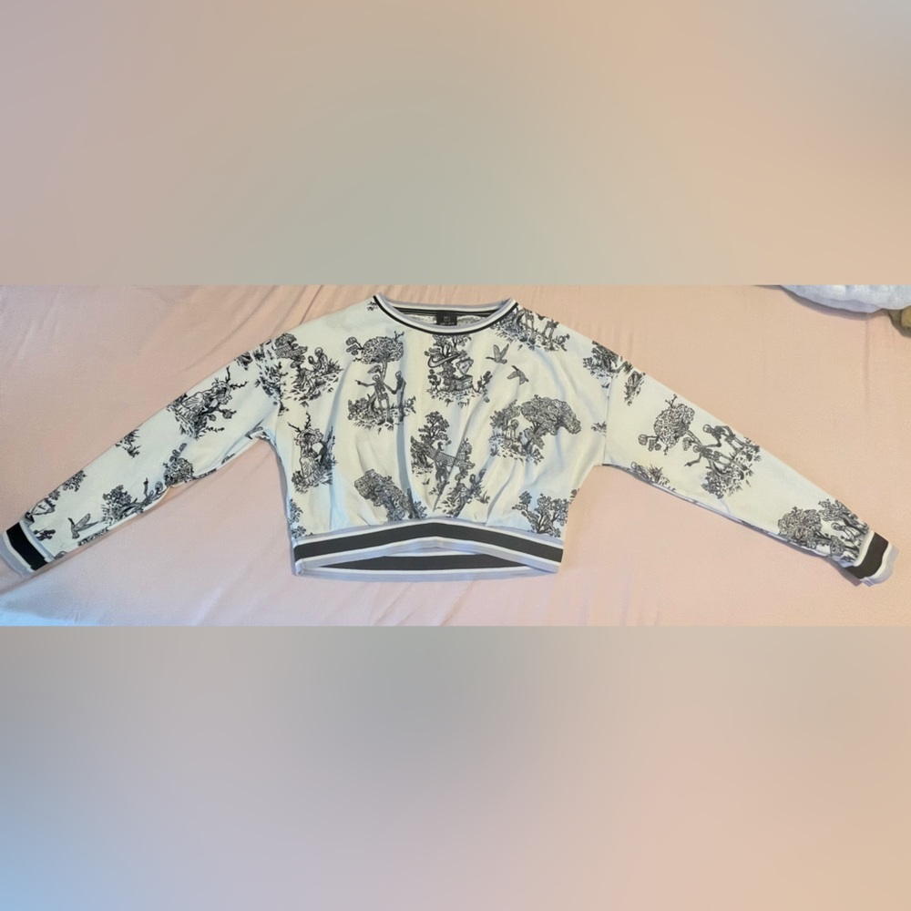 Nike- Court Dry Long Sleeve Women- White and Lilac- Small. - Picture 1 of 5